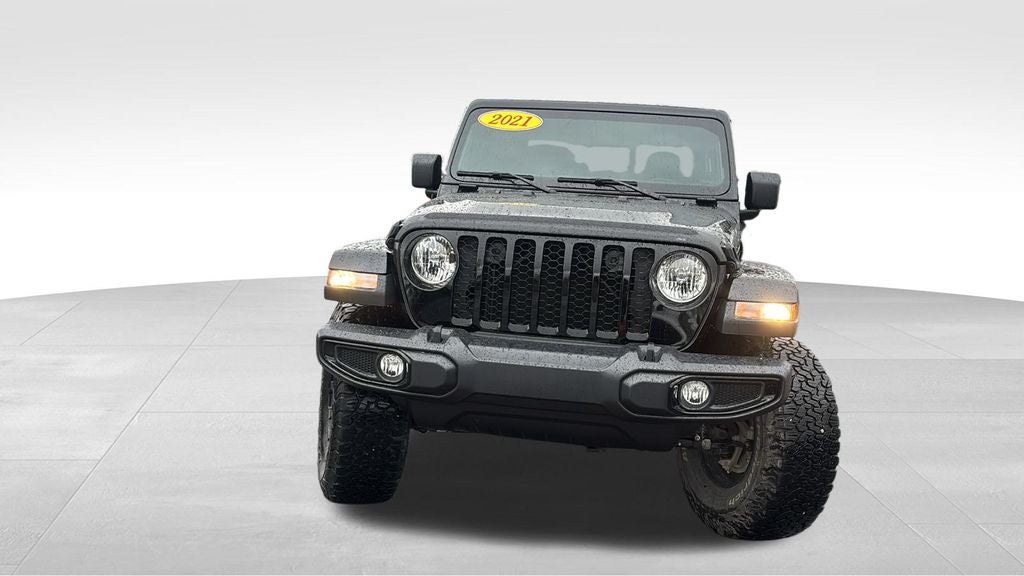 2021 Jeep Gladiator Willys photo 2