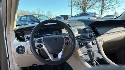 2015 Ford Taurus SE