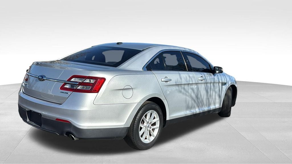 2015 Ford Taurus SE