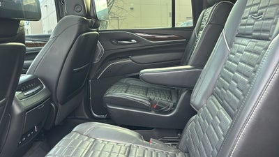 2022 Cadillac Escalade ESV Sport Platinum