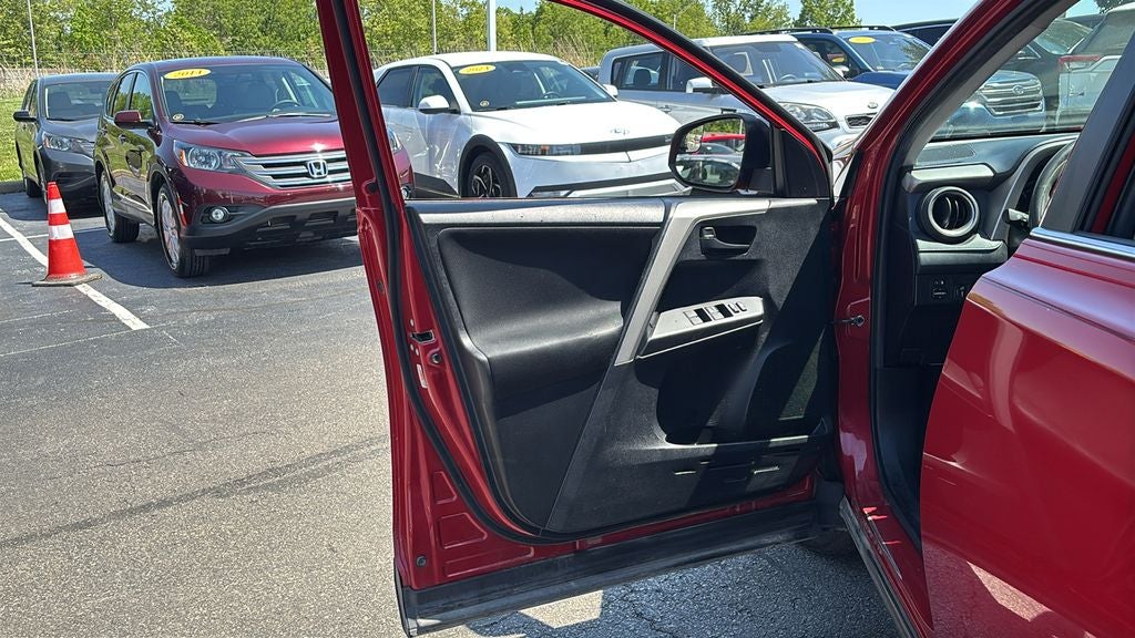 2017 Toyota RAV4 LE