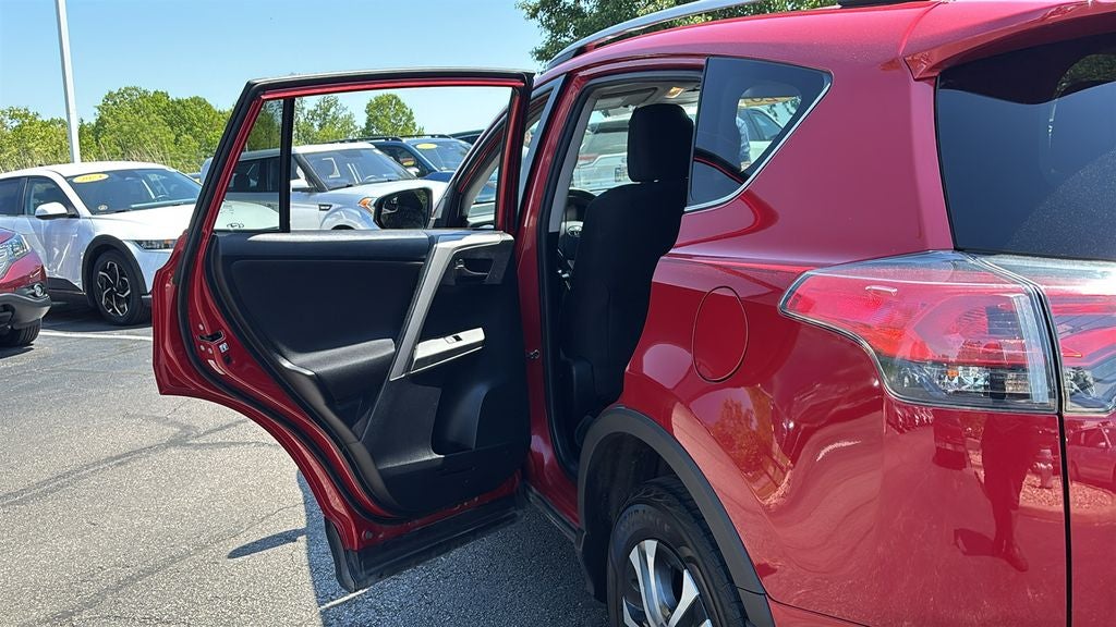 2017 Toyota RAV4 LE