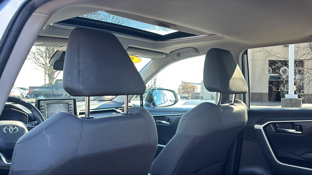 2022 Toyota RAV4 XLE