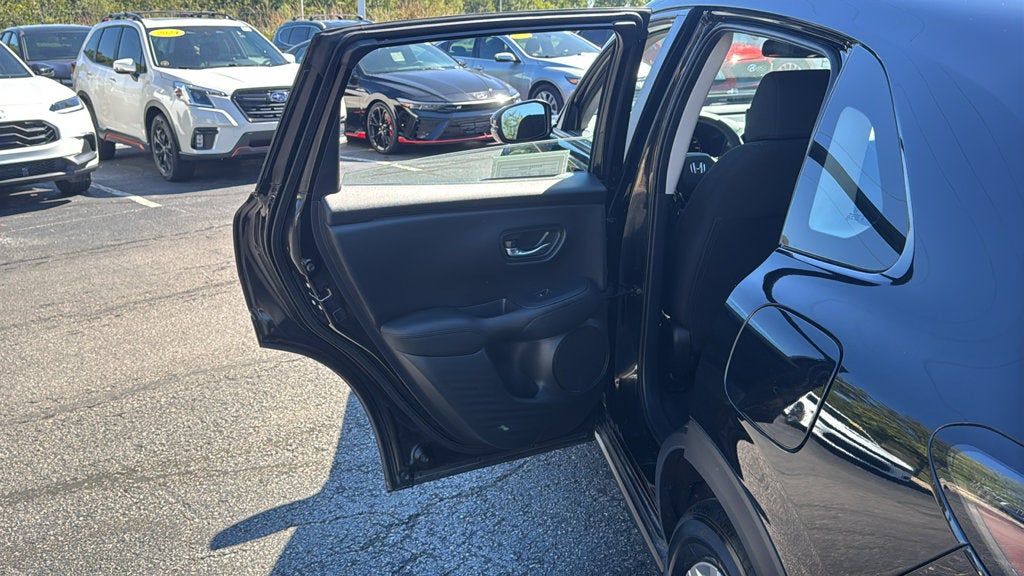 2025 Honda HR-V LX