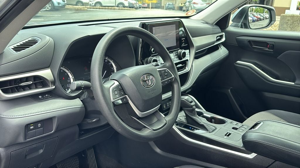 2023 Toyota Highlander L