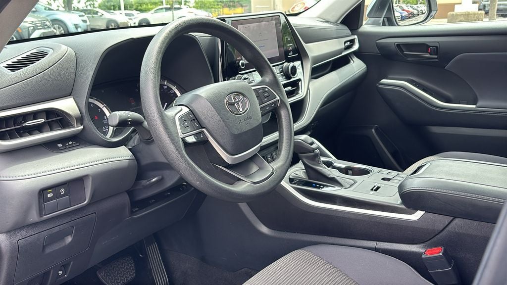 2023 Toyota Highlander L