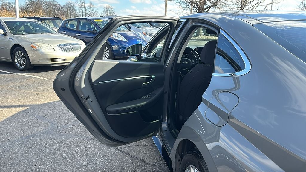 2022 Hyundai SONATA SEL