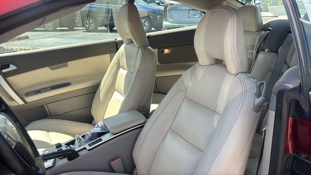 2011 Volvo C70 T5