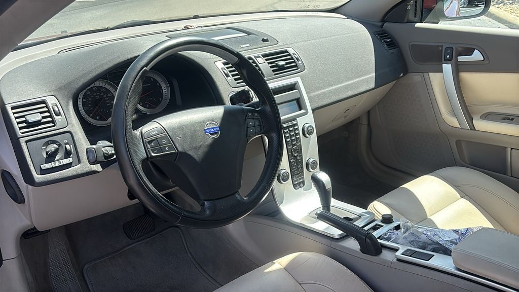 2011 Volvo C70 T5