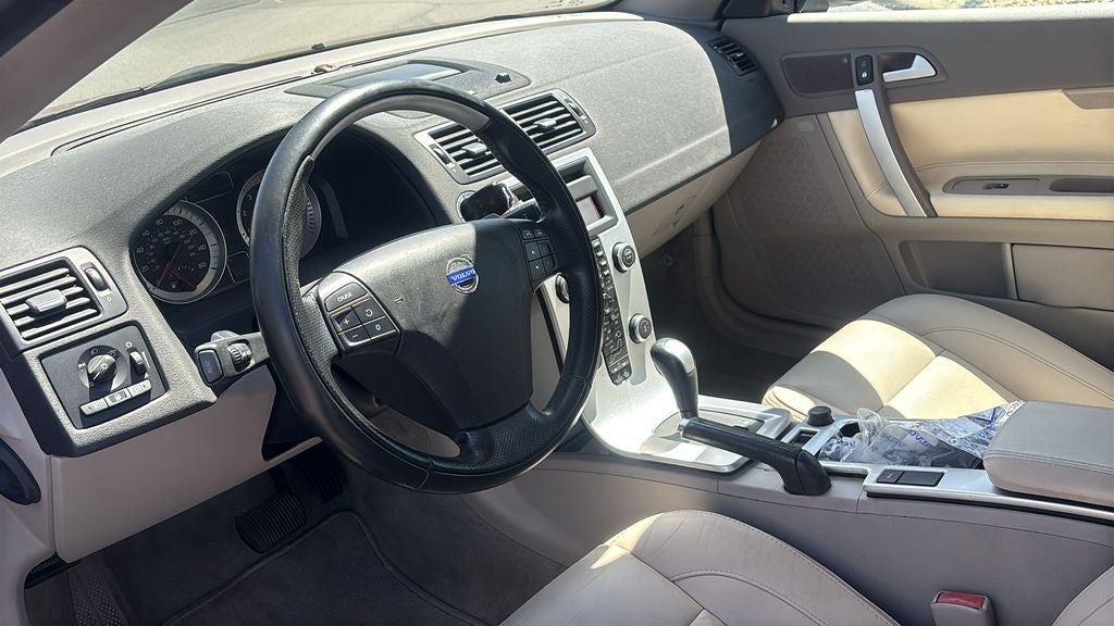 2011 Volvo C70 T5