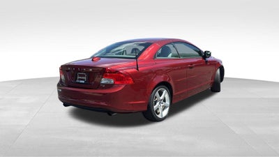 2011 Volvo C70 T5