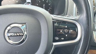 2021 Volvo XC90 T6 Momentum