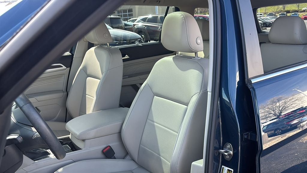 2023 Volkswagen Atlas 3.6L V6 SE w/Technology