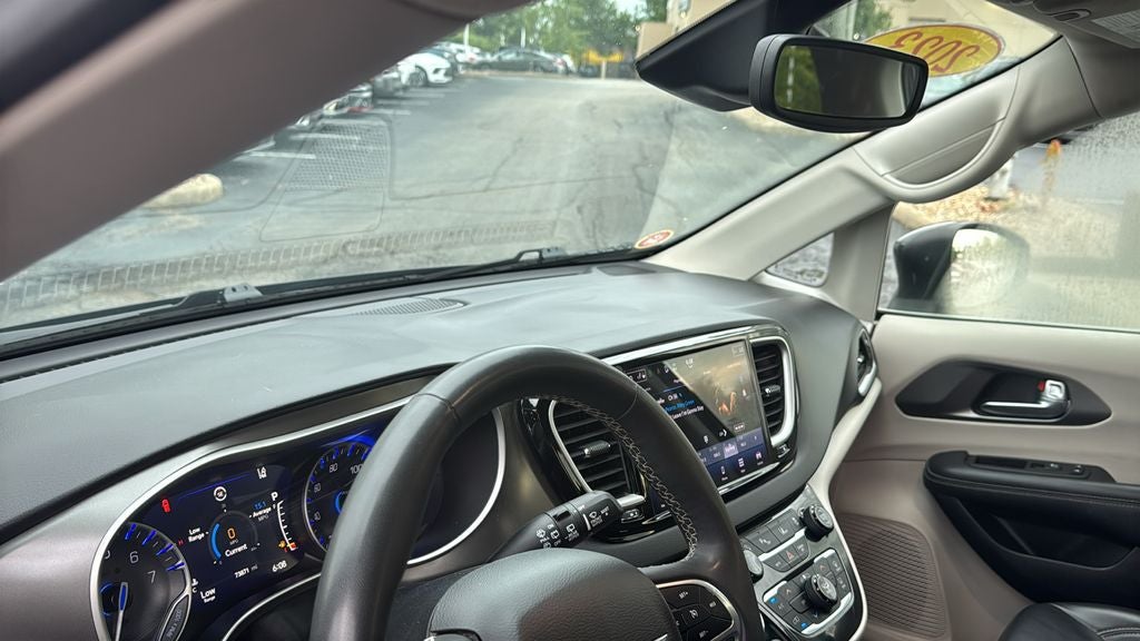 2023 Chrysler Pacifica Touring L