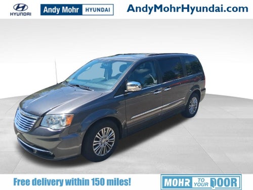 2016 Chrysler Town & Country Touring-L