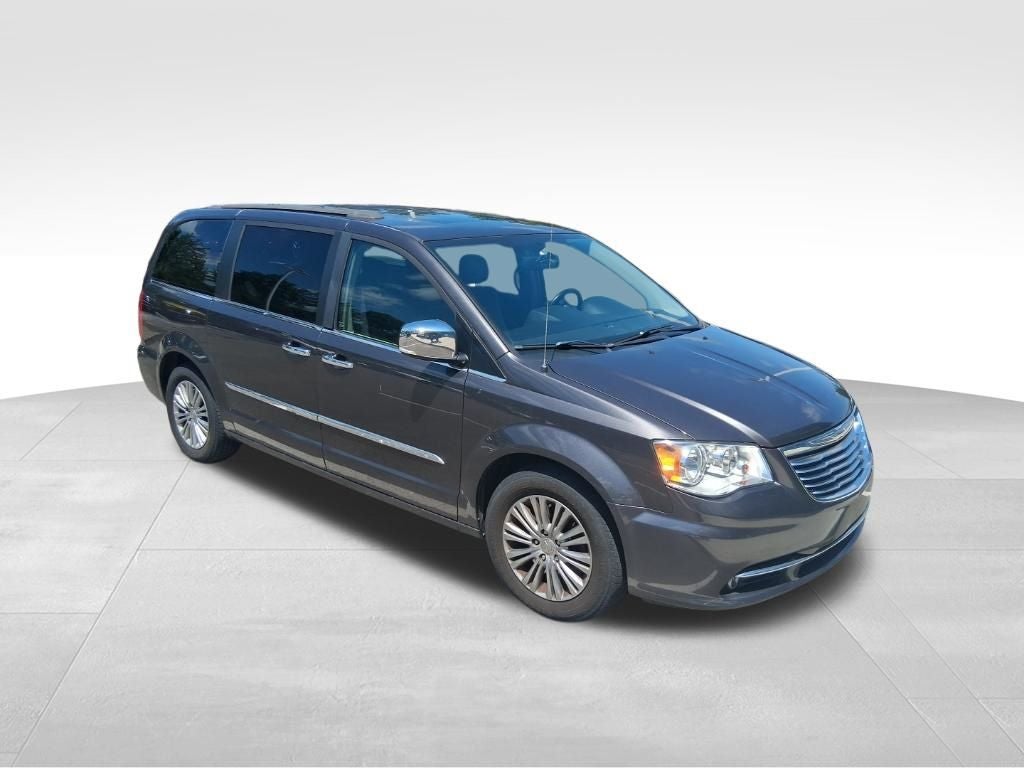 2016 Chrysler Town & Country Touring-L