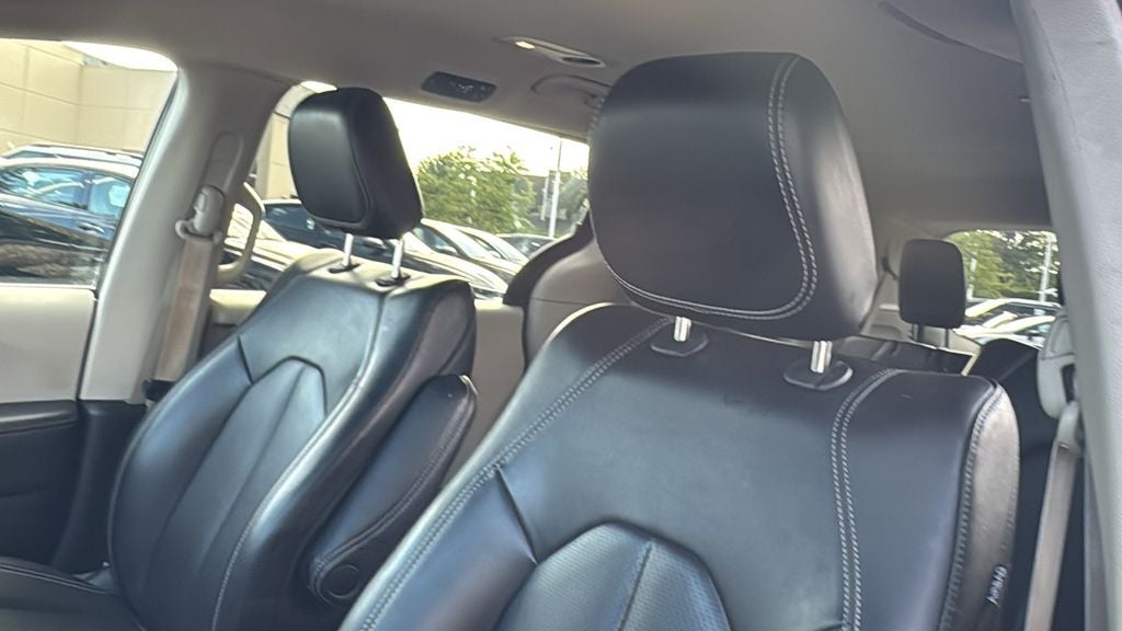 2023 Chrysler Pacifica Hybrid Touring L