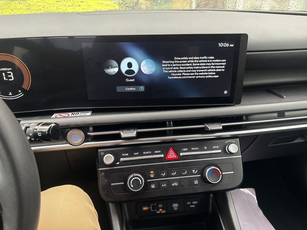 2025 Hyundai TUCSON SE