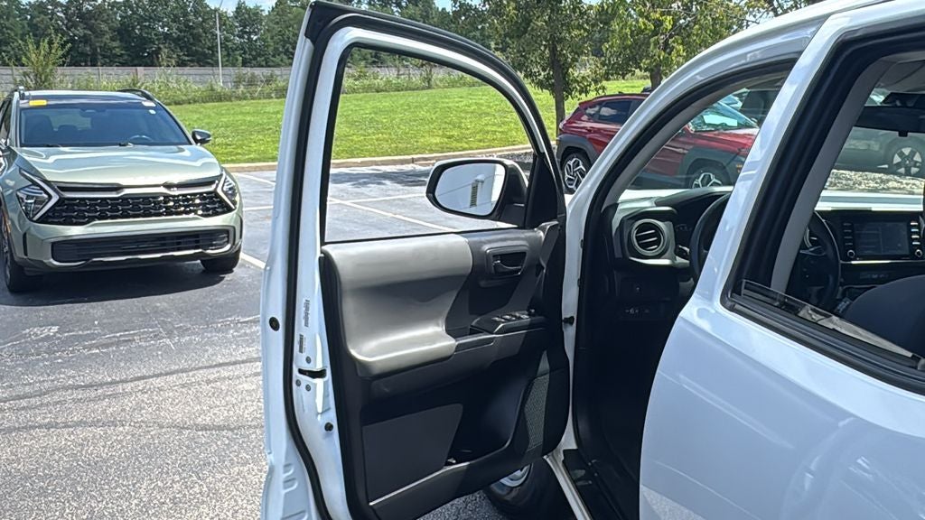 2022 Toyota Tacoma SR V6