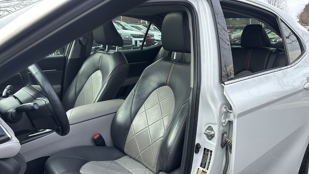 2018 Toyota Camry Hybrid XLE