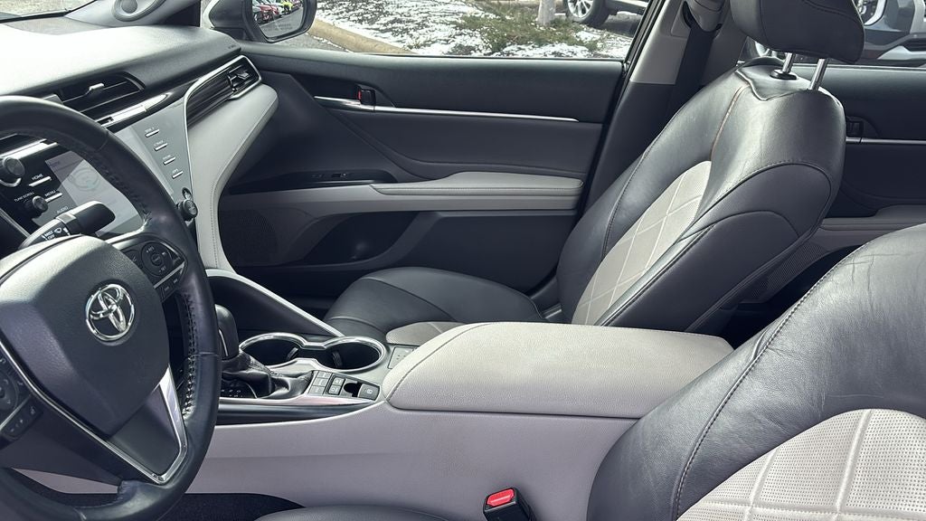 2018 Toyota Camry Hybrid XLE