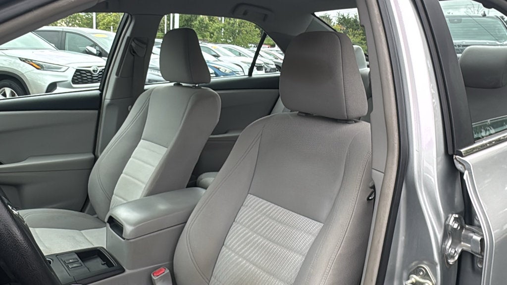2016 Toyota Camry Hybrid LE