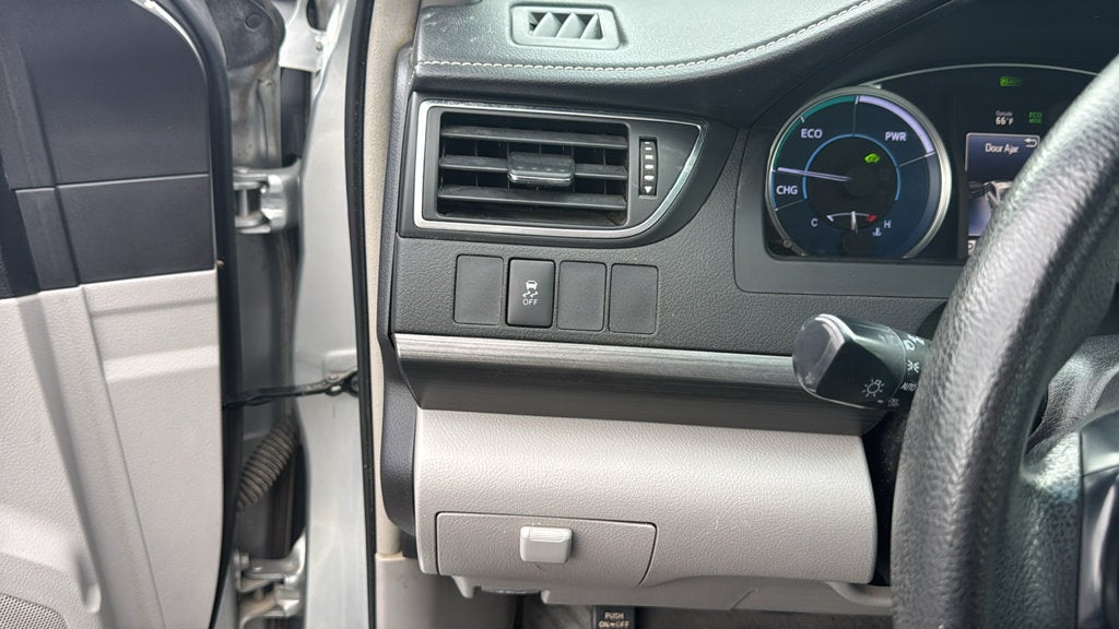 2016 Toyota Camry Hybrid LE