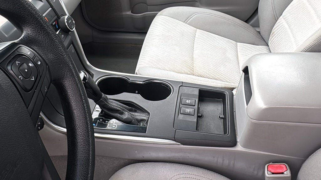 2016 Toyota Camry Hybrid LE