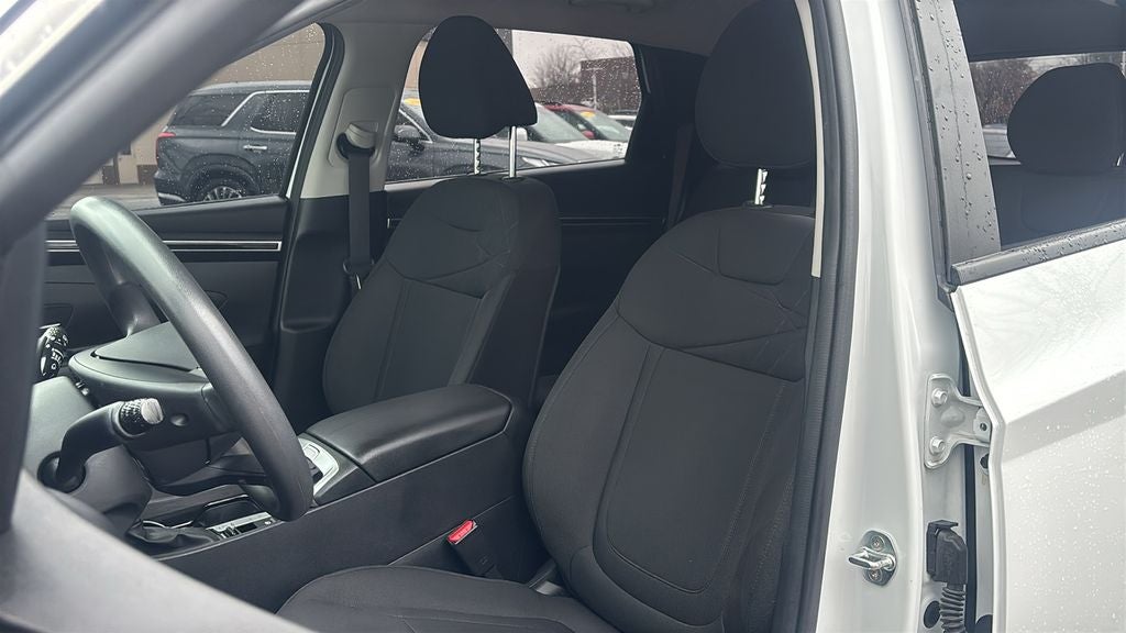 2022 Hyundai TUCSON SE