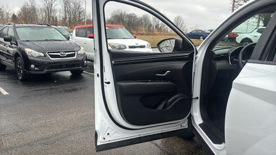 2022 Hyundai TUCSON SE