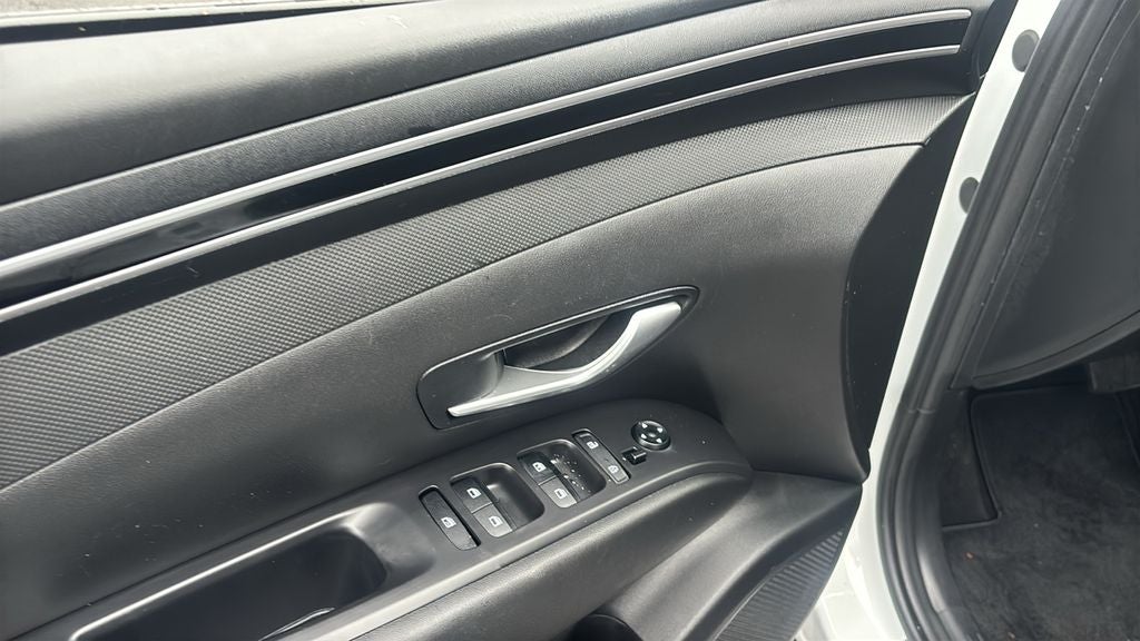 2022 Hyundai TUCSON SE