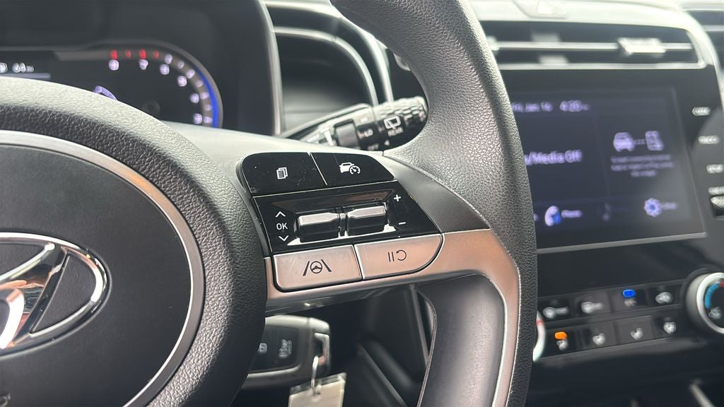 2022 Hyundai TUCSON SE