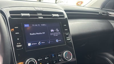 2022 Hyundai TUCSON SE