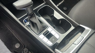 2022 Hyundai TUCSON SE