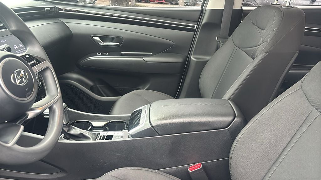 2022 Hyundai TUCSON SE