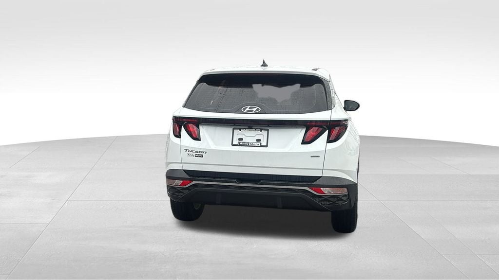 2022 Hyundai TUCSON SE