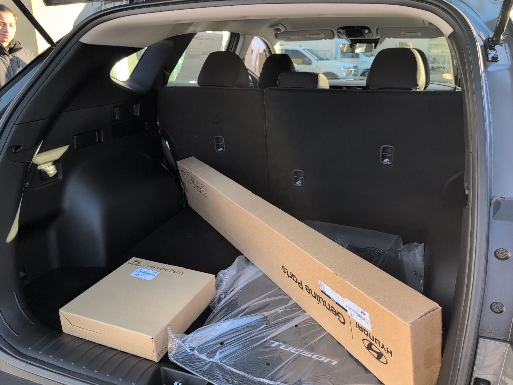 2026 Hyundai TUCSON SE