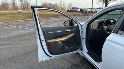 2021 Hyundai SONATA Limited