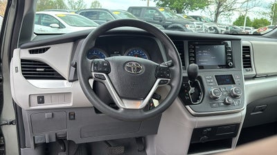 2020 Toyota Sienna LE 8 Passenger