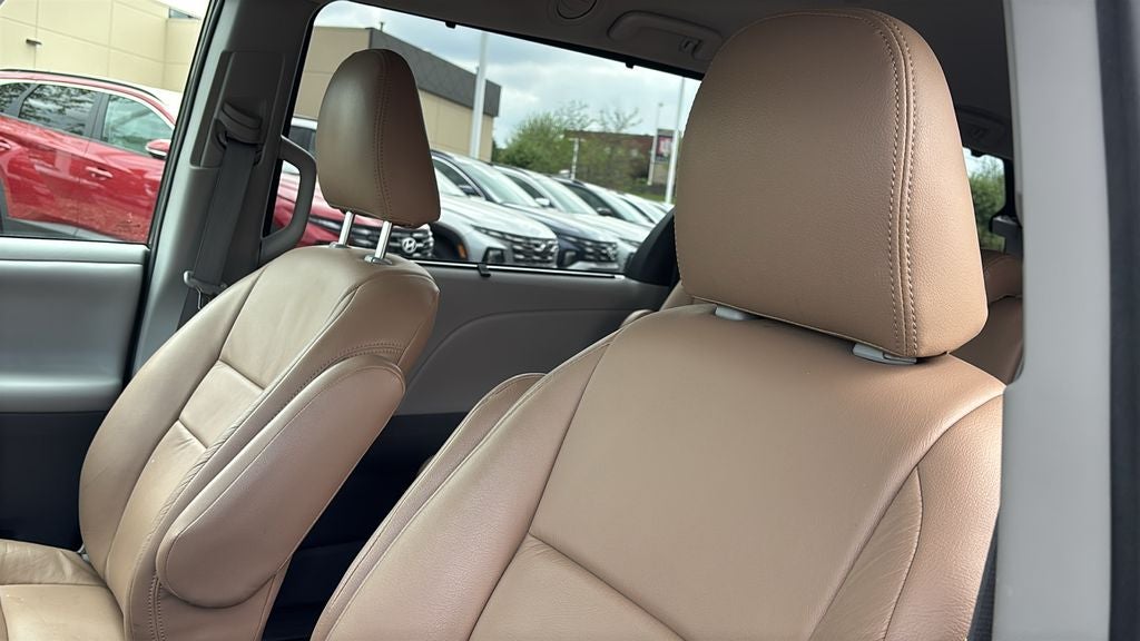 2020 Toyota Sienna LE 8 Passenger