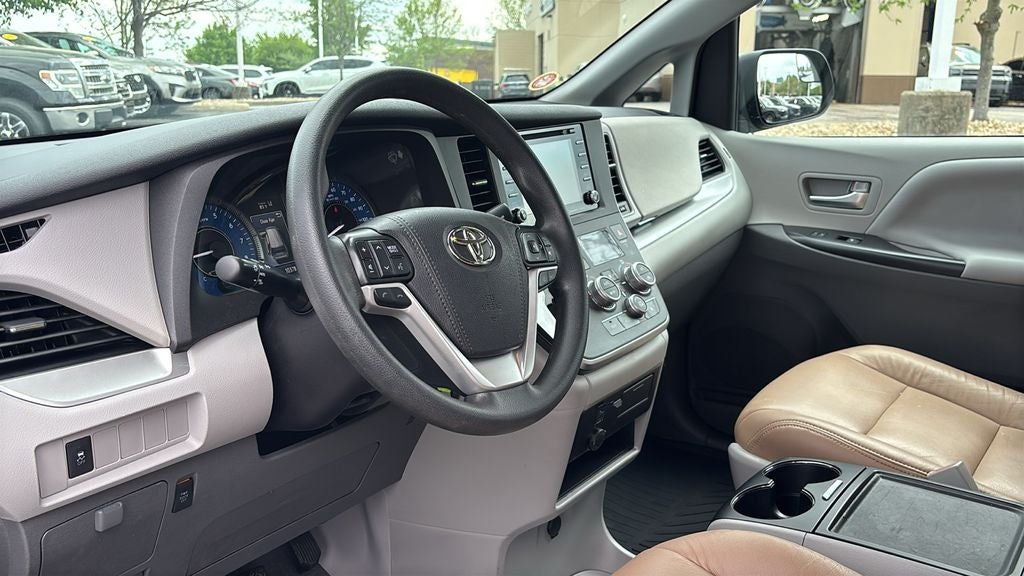 2020 Toyota Sienna LE 8 Passenger