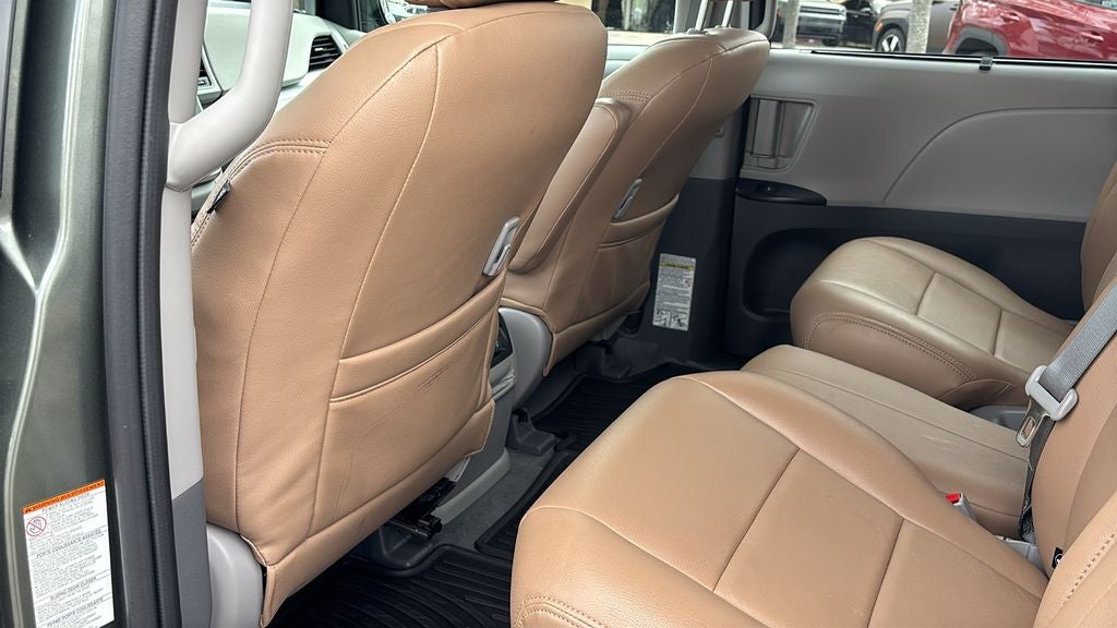 2020 Toyota Sienna LE 8 Passenger