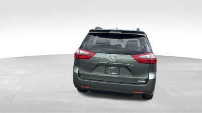 2020 Toyota Sienna LE 8 Passenger