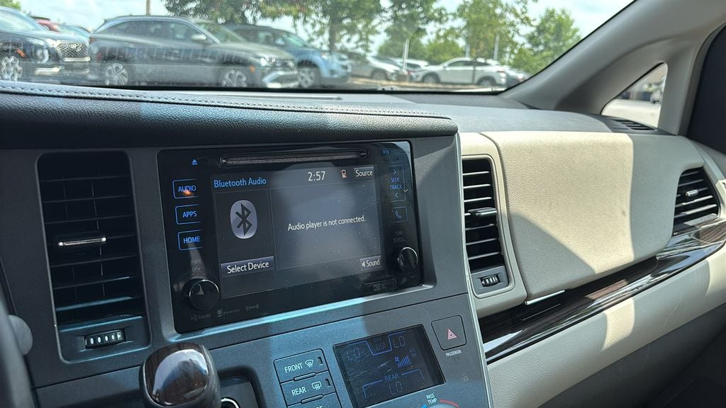 2017 Toyota Sienna XLE 8 Passenger
