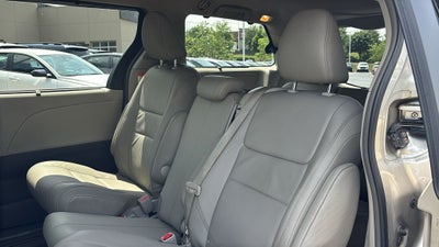 2017 Toyota Sienna XLE 8 Passenger