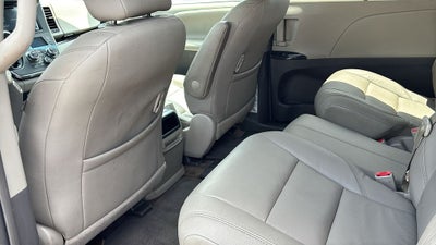 2017 Toyota Sienna XLE 8 Passenger