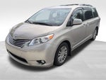 2017 Toyota Sienna XLE 8 Passenger