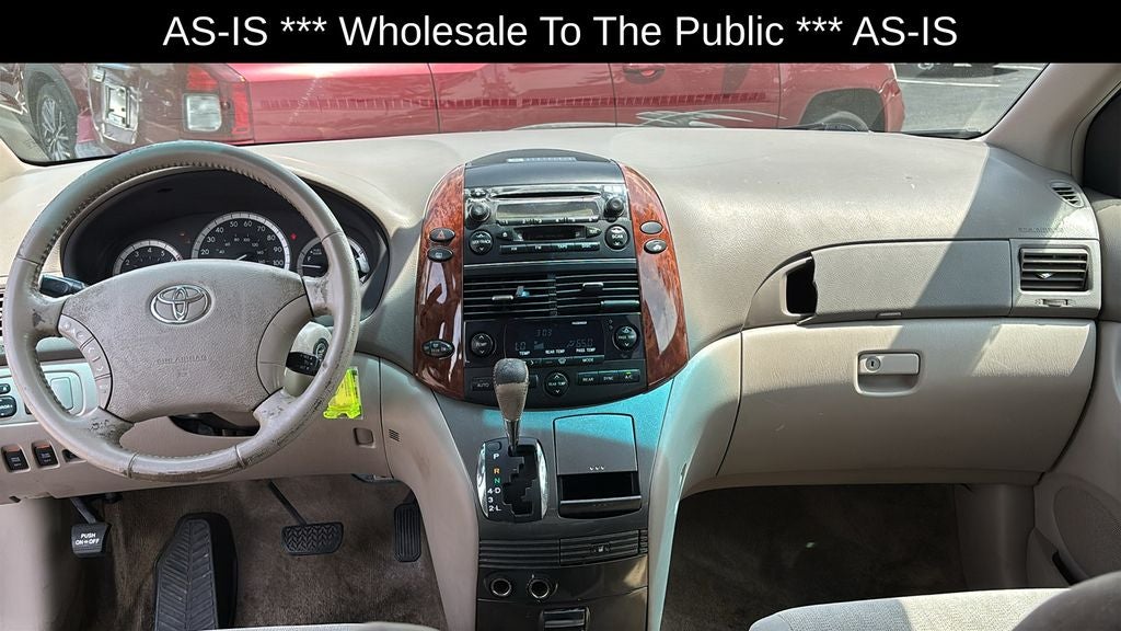 2005 Toyota Sienna XLE