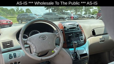 2005 Toyota Sienna XLE