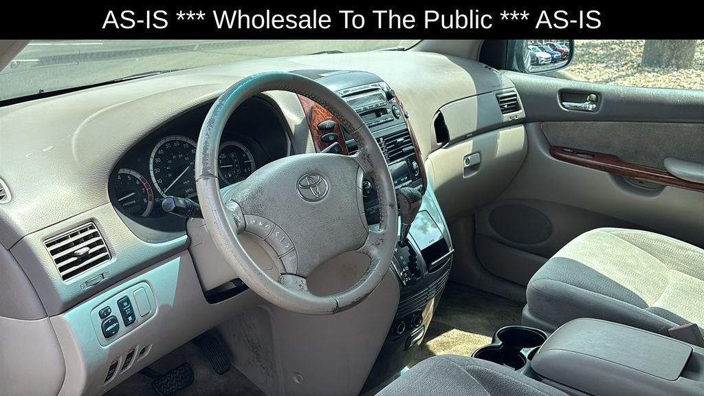 2005 Toyota Sienna XLE